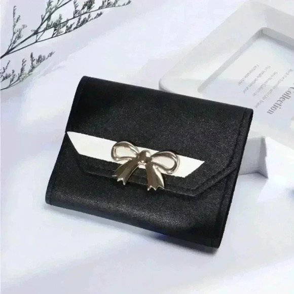 ⚠️Clearance🖤🎀Colorblock Black Ribbon Wallet / Cardholder - Picture 1 of 5